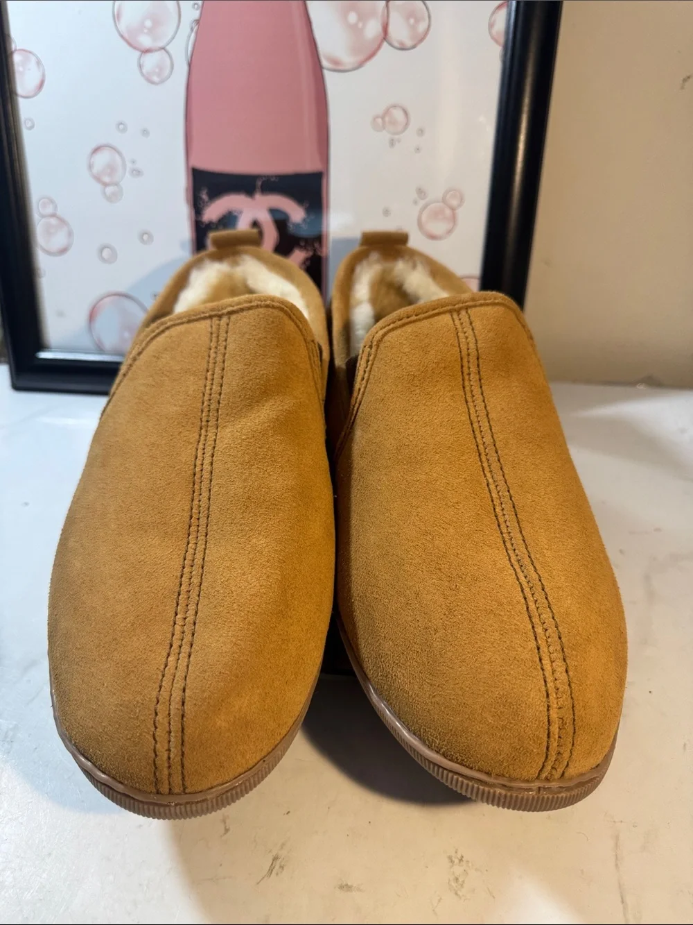 NWOT Minnetonka Men's Twin Gore Sheepskin Suede Slippers - Size 14